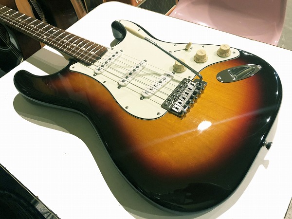 Fender Japan 2014年製 ST62 MOD Lacauer Finish w/ Suhr ML Parchment